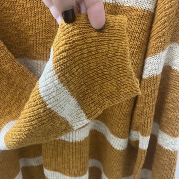 Plus Size 2X Sonoma Goods For Life Long Sleeve V-Neck Gold Striped Sweater - Picture 9 of 16